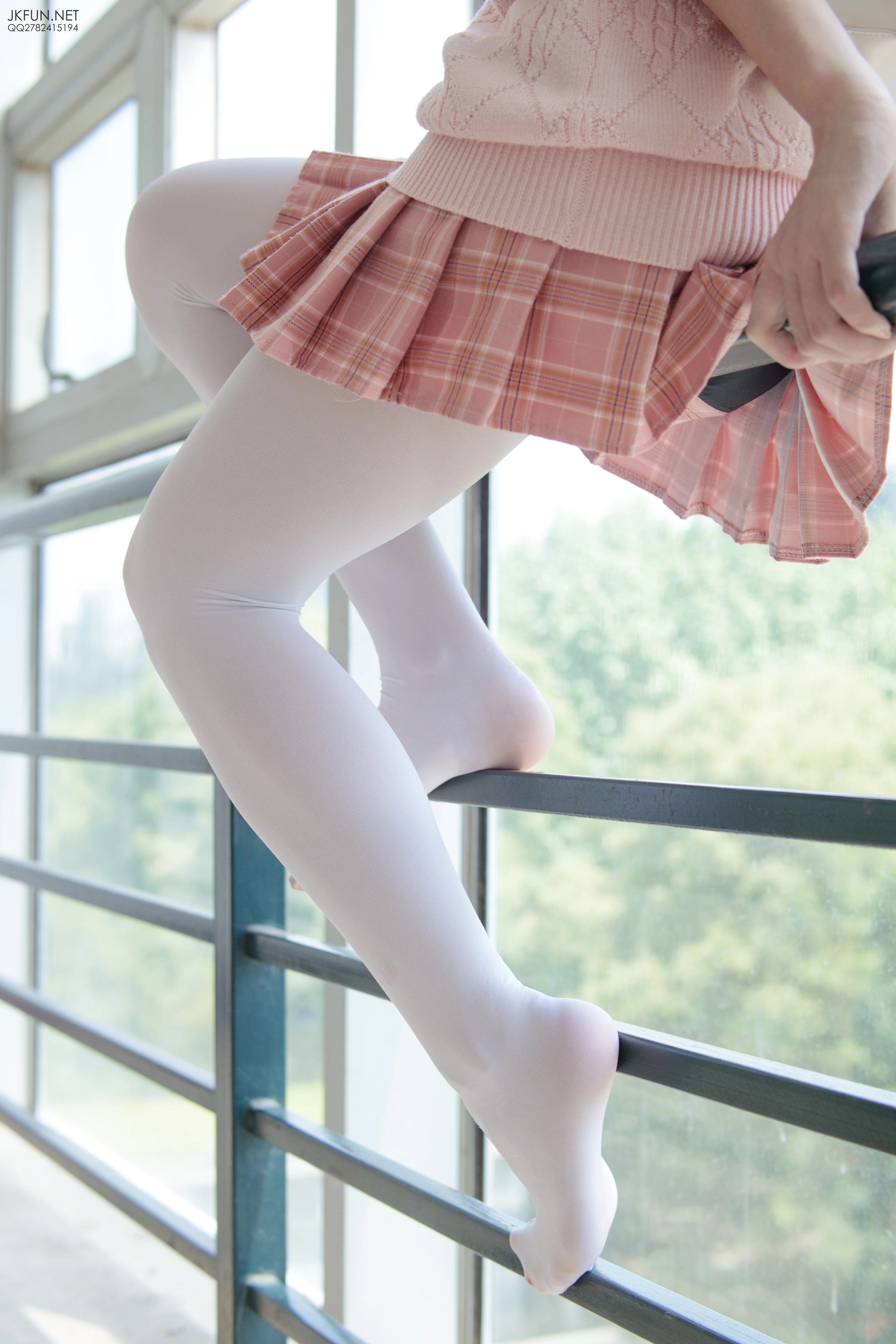 森萝财团 [JKFUN-007] 默陌 80D白丝 [126P 1V]插图